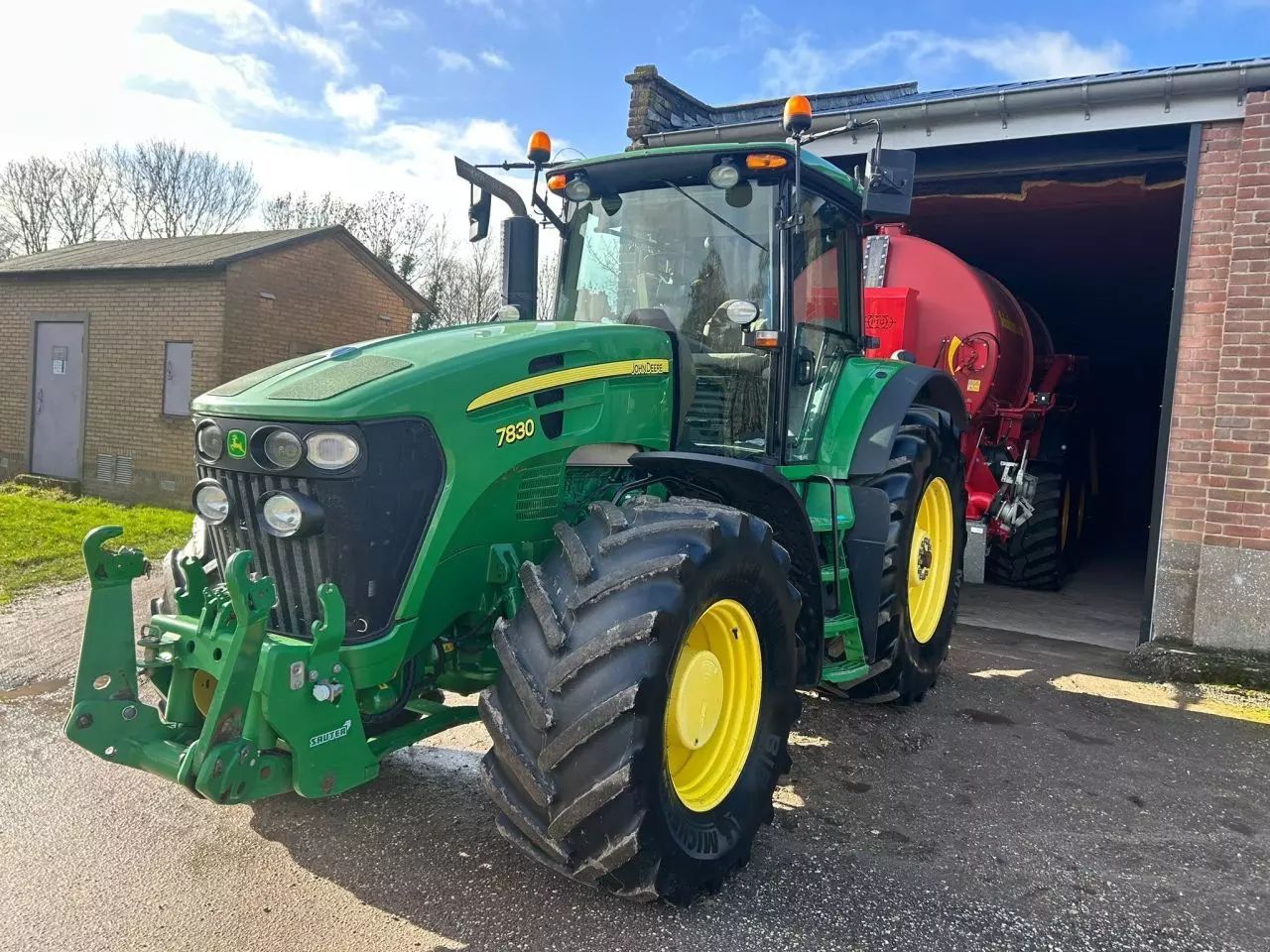 John Deere 7830 Трактор