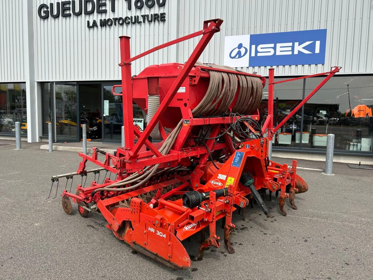 E-FARM: Kuhn Venta LC 302 - Drilling machine combination - id 1MDU3FQ - €11,900 - Year of construction: 2003 - France