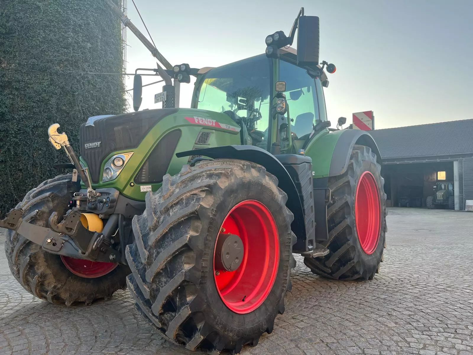 Fendt 724 Vario Profi Plus Traktor 150.000 €