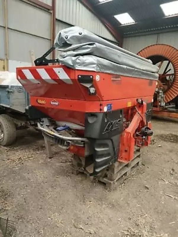 E-FARM: Kuhn axis 20.2 m-emc-w - Epandeur d'engrais - id 8ICHKTN - 16 000 € - Année: 2022 - France