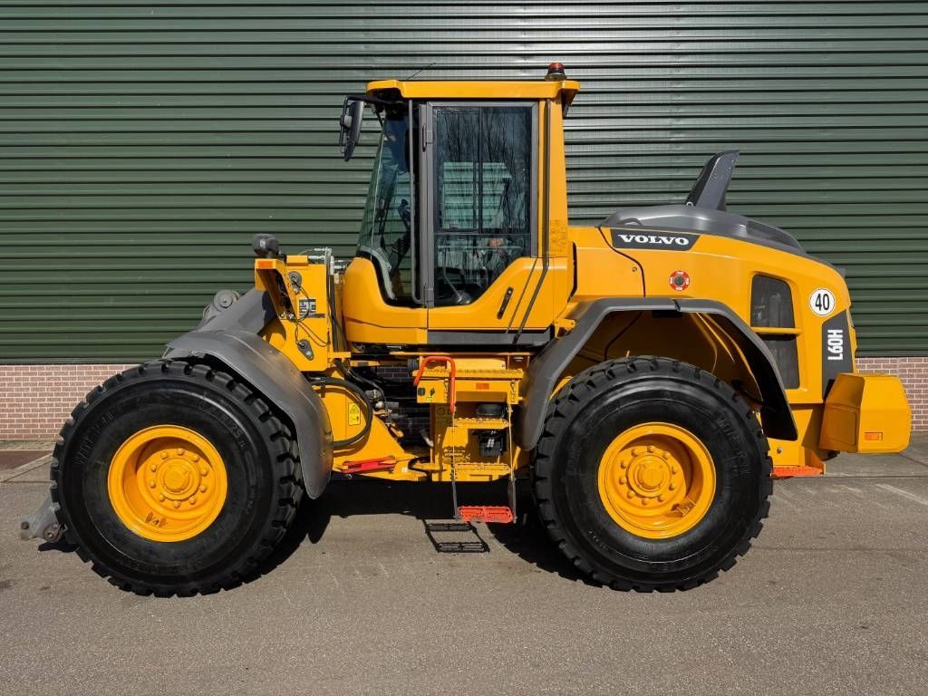 VOLVO l 60 h Pala gommata