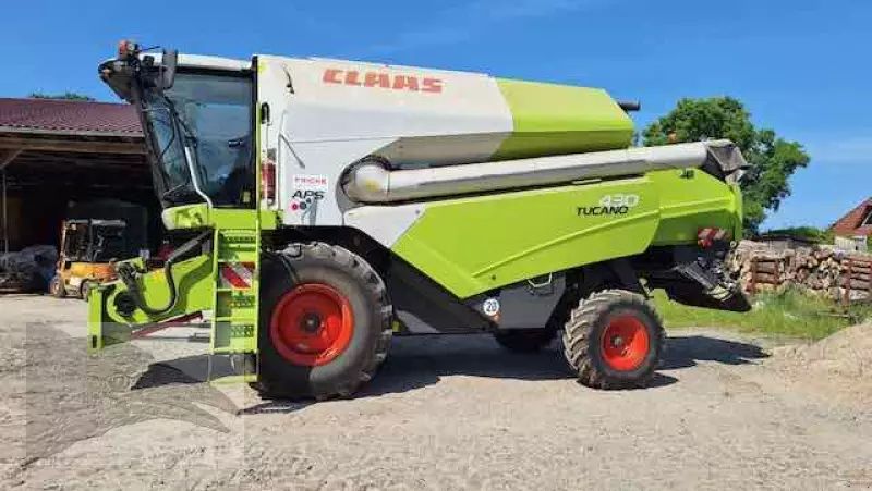 E-FARM: Claas Tucano 430 - Moissoneuse-batteuse - id QBSRRRG - 105 042 € - Année: 2012 - Lecture du nombre d'heure: 1 660,Puissance du moteur (chevaux): 240,Allemagne