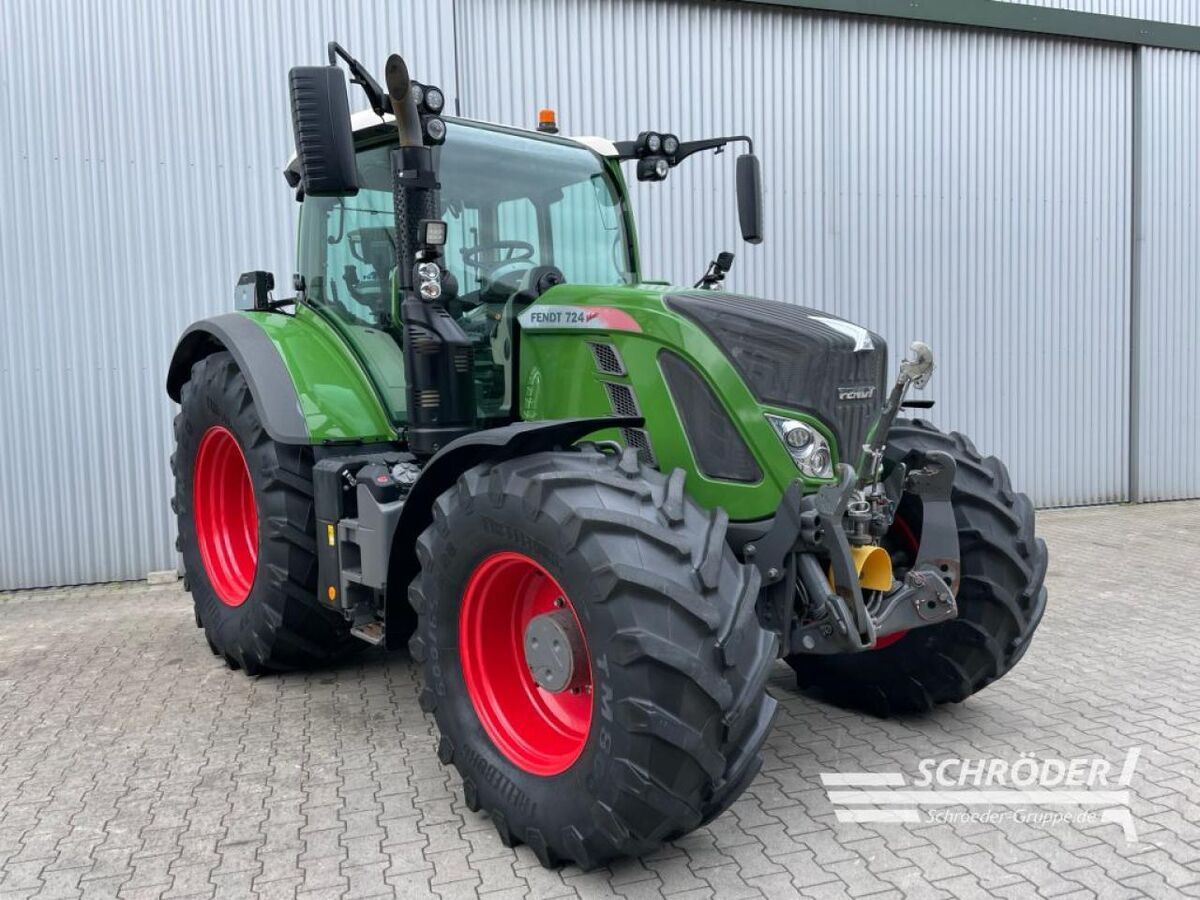 Fendt 724 Vario Profi Plus Tractor €113,885