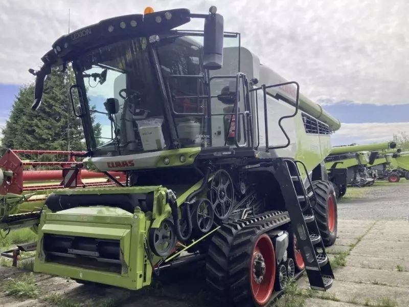 Claas Lexion 8700 Terra Trac Combine harvester