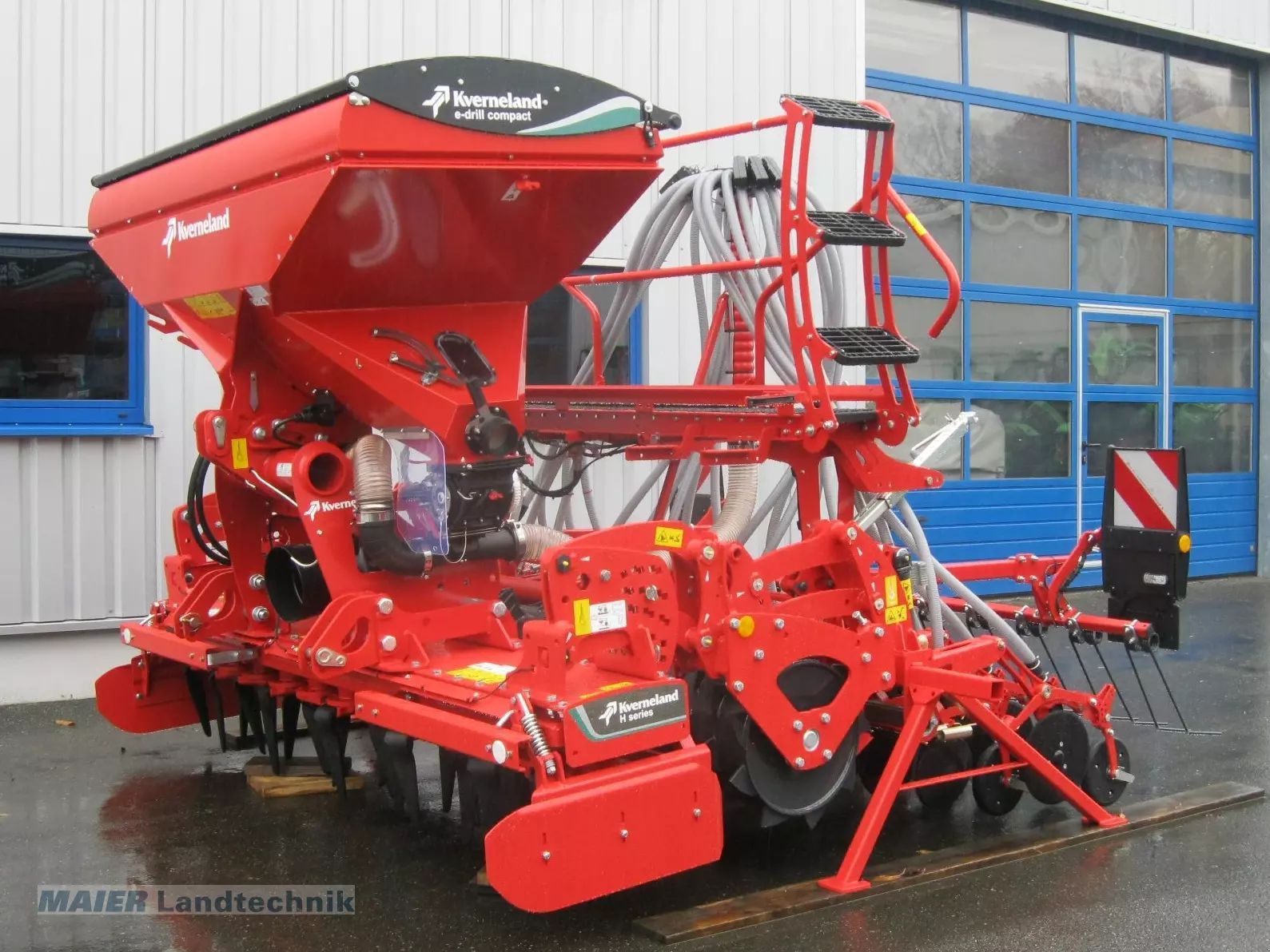 Kverneland e-drill compact Σπάρτικη μηχανή