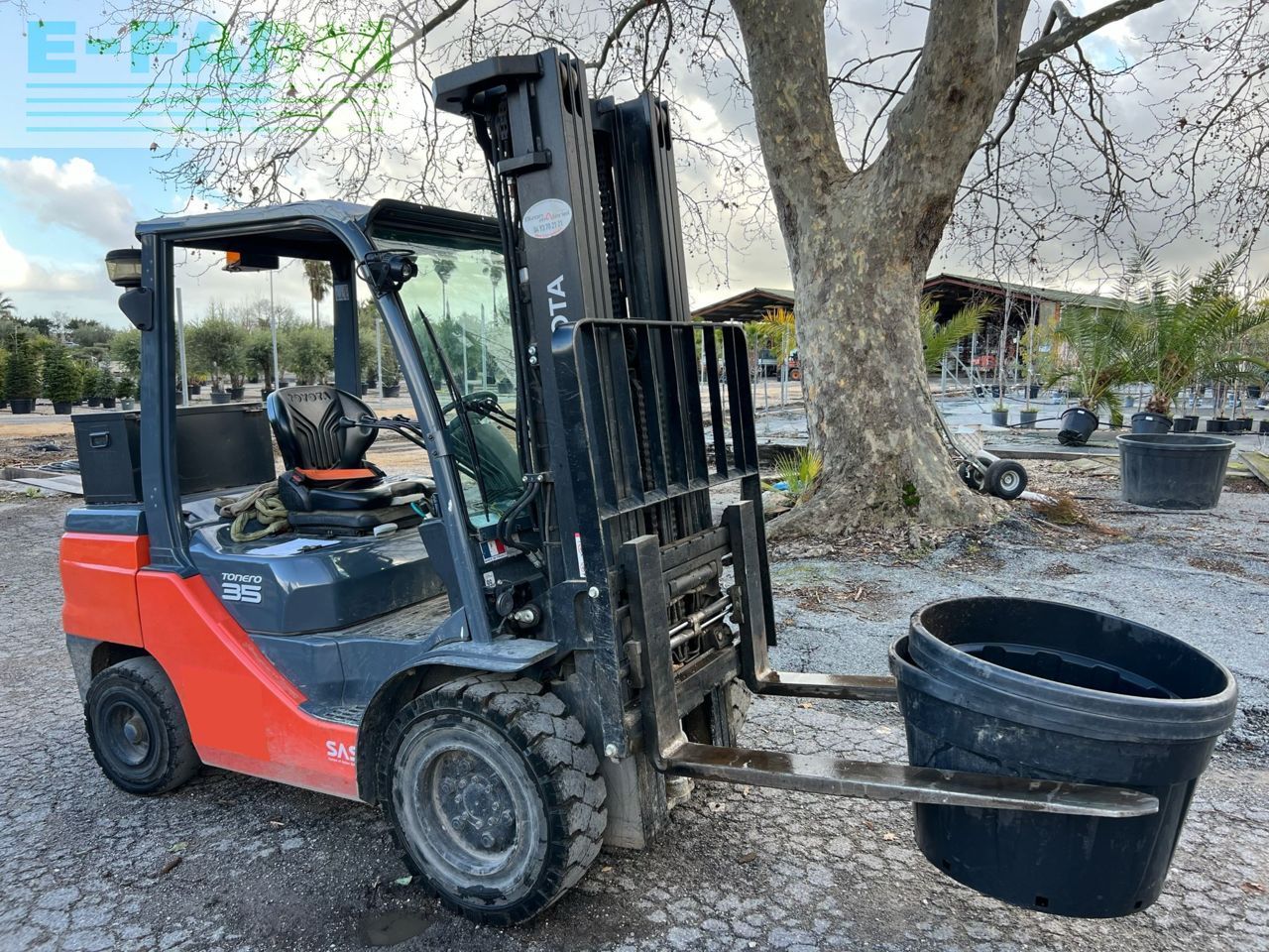 TOYOTA 52-8fdjf35 Gabelstapler 23.500 €