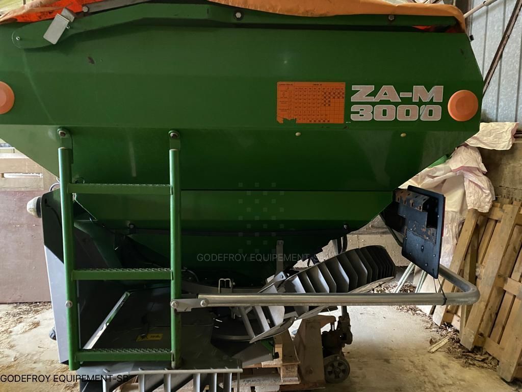 E-FARM: Amazone zam ultra 3000 - Mašine za raspršivanje gnojiva - id 3PPWDXN - 5500 € - Godina proizvodnje: 2006 - Francuska