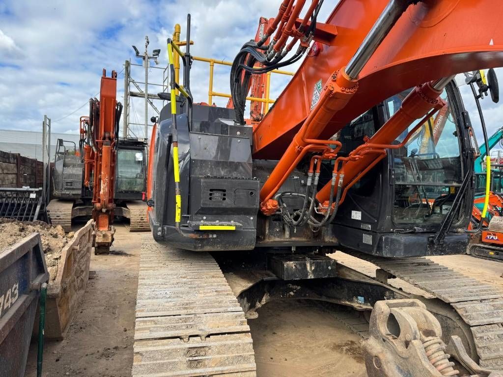 Hitachi zx 225 us lc-7 Excavadora de orugas 90.899 €