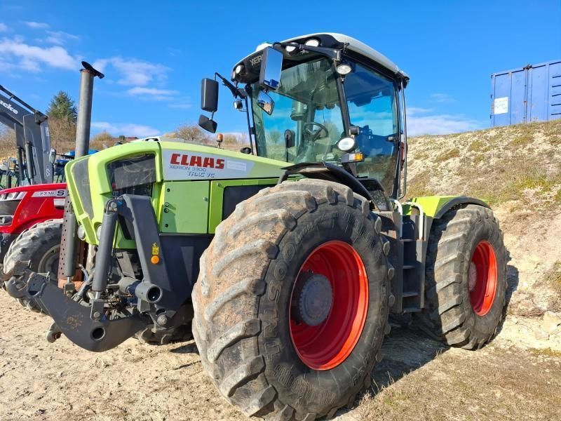 E-FARM: Claas Xerion 3300 - Tracteur - id NSKK1ID - 55 000 € - Année: 2009 - Lecture du nombre d'heure: 7 796,Puissance du moteur (chevaux): 350,France