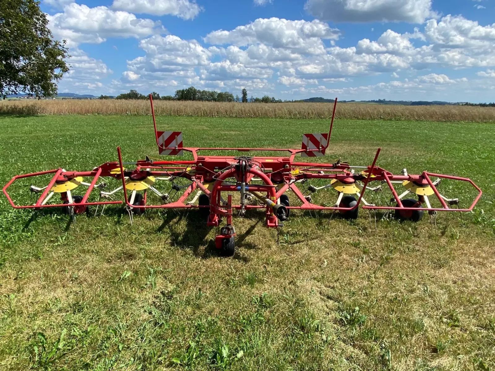 Pöttinger eurohit 69 nz Tedder 5 500 €