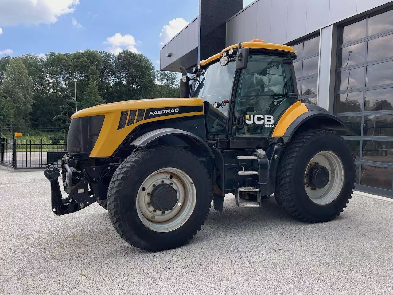 JCB Fastrac 8250 Tractor 43.500 €