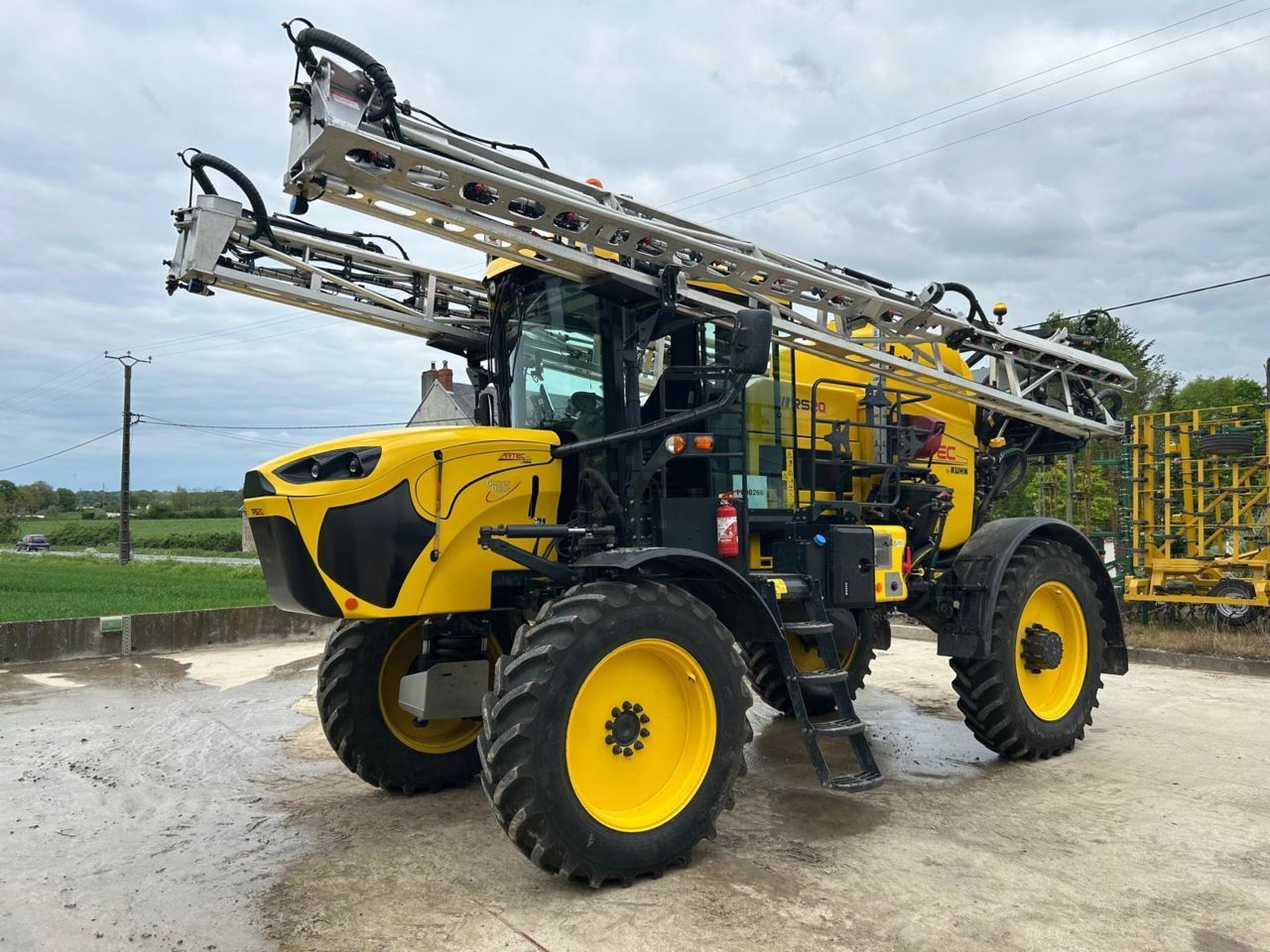 E-FARM: Artec rs 20 - Opryskiwacz - id WI5DADW - 188 000 € - Rok produkcji: 2022 - Motogodziny: 1229,Francja