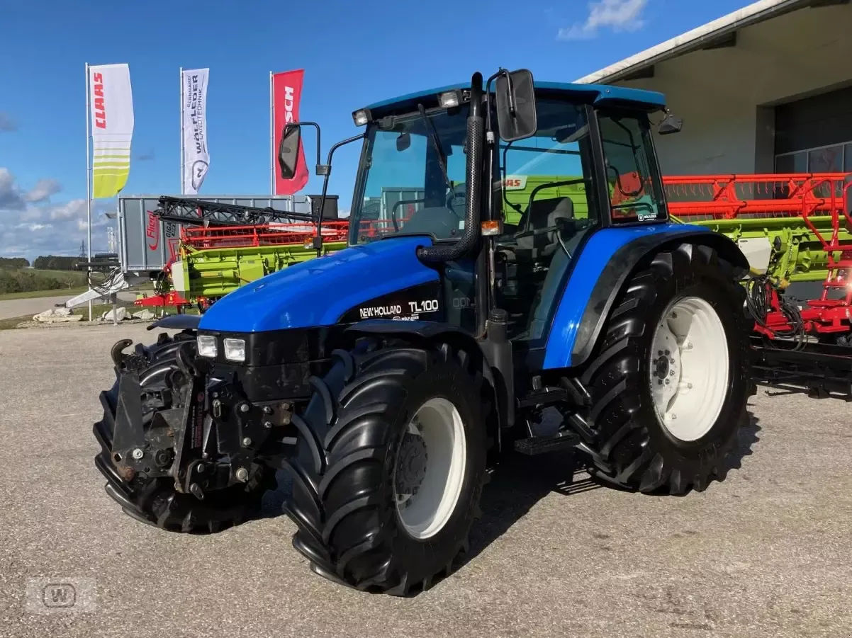 E-FARM: New Holland TL100 - Traktor - id UIDIC8G - 35.310 € - Produktionsår: 2000 - Motortimer: 3.900,Motoreffekt (HP): 100,Østrig