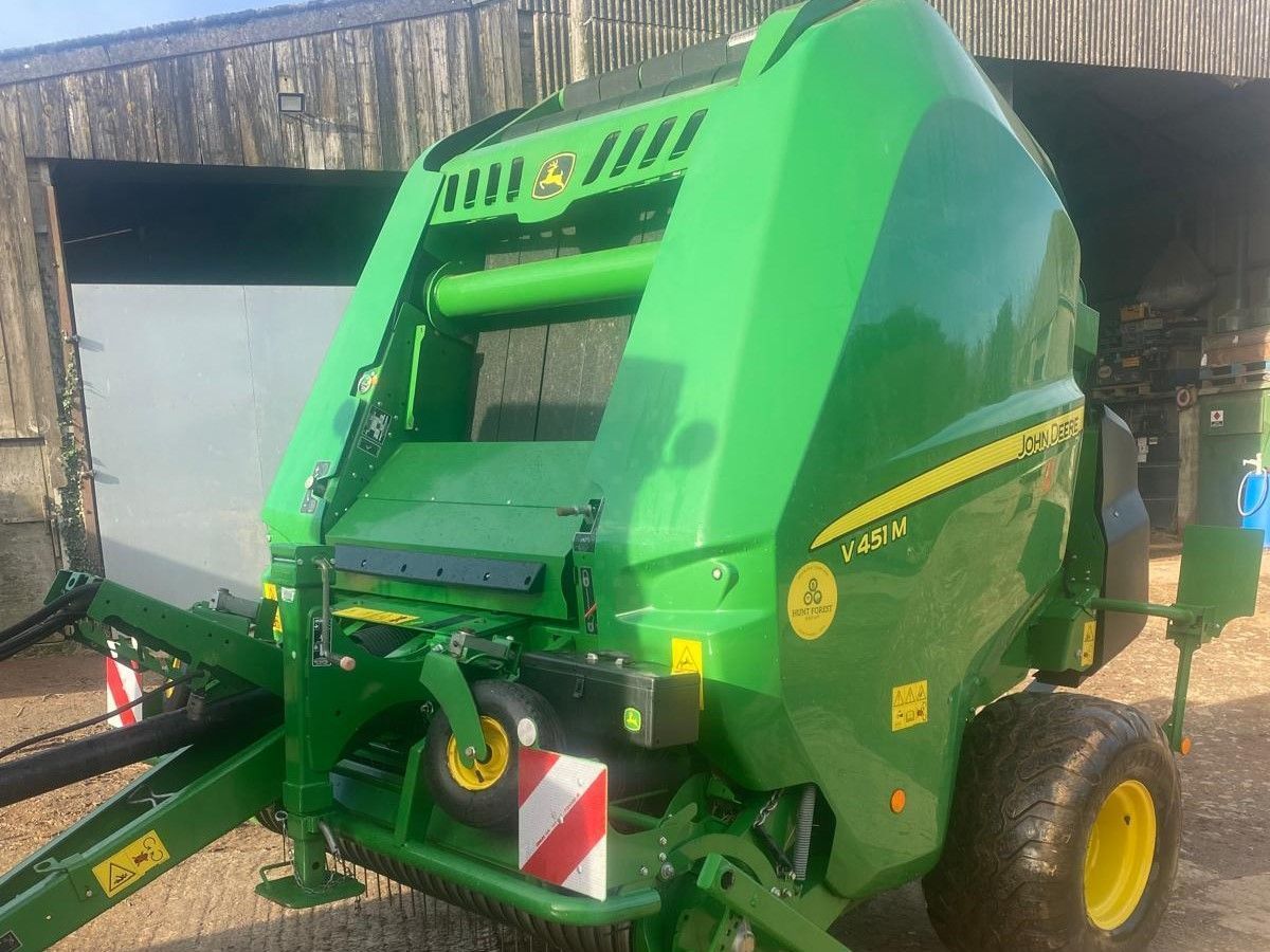 E-FARM: John Deere V451M - Presă de balotat - id FZQIPSQ - 33.100 EUR - Anul: 2020 - Regatul Unit