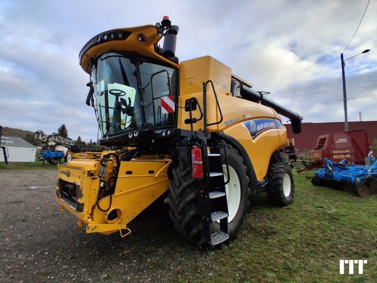 New Holland CR 8.90 Mietitrebbia 299.000 €
