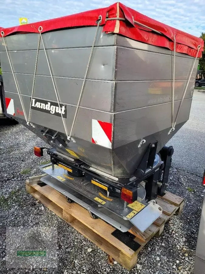 E-FARM: Landgut fruit 1400 type spe52 - Razpršilnik gnojil - id ADR8UBI - 5.531 € - Leto izgradnje: 2020 - Avstrija
