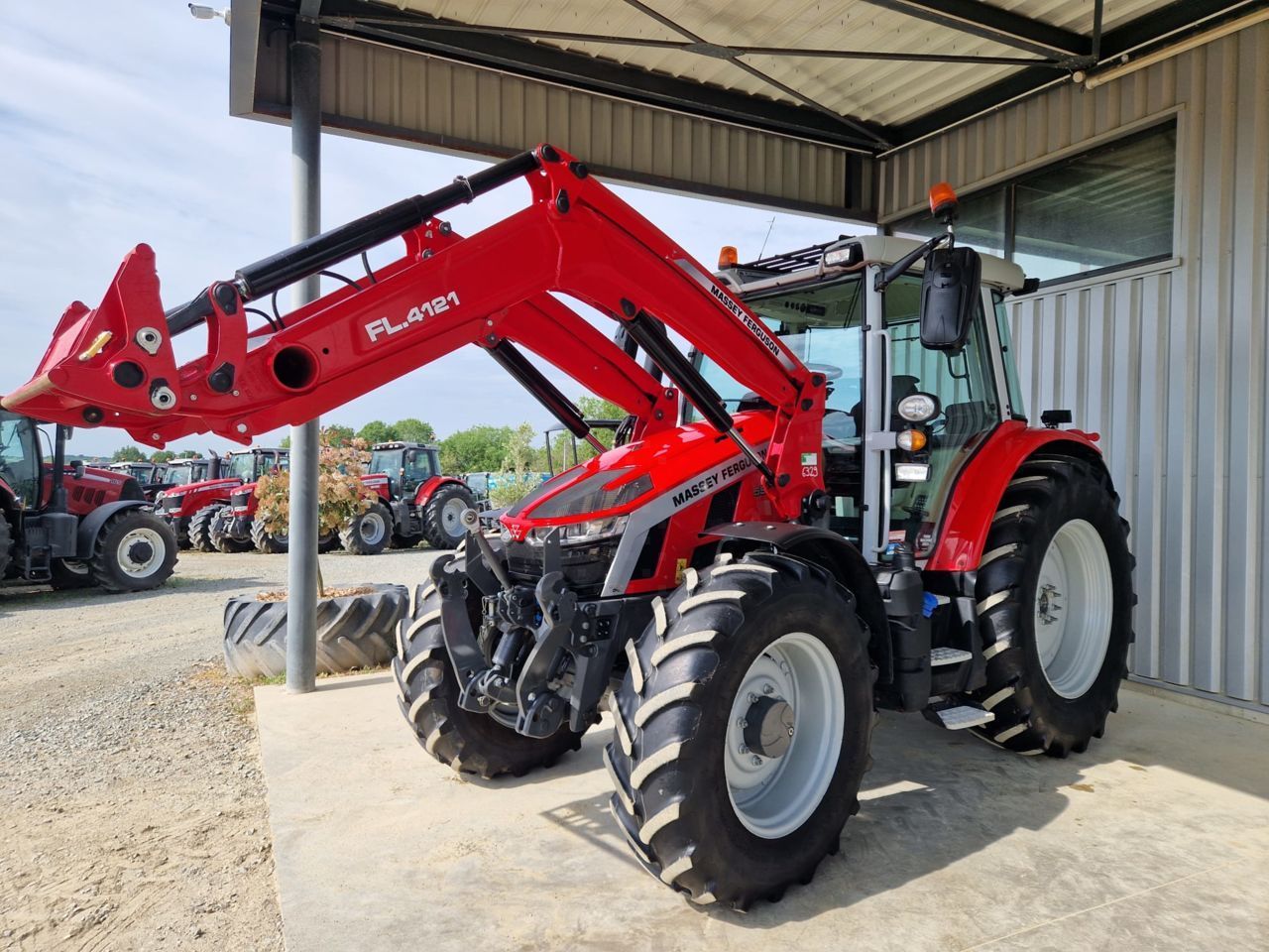 Massey Ferguson 5S.135 Tractor €93,500