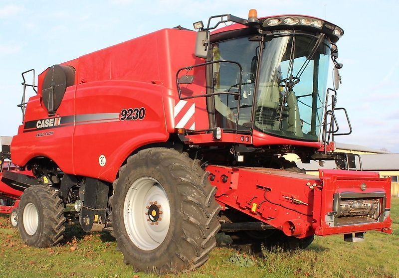Case IH Axial-Flow 9230 Combine harvester €115,000