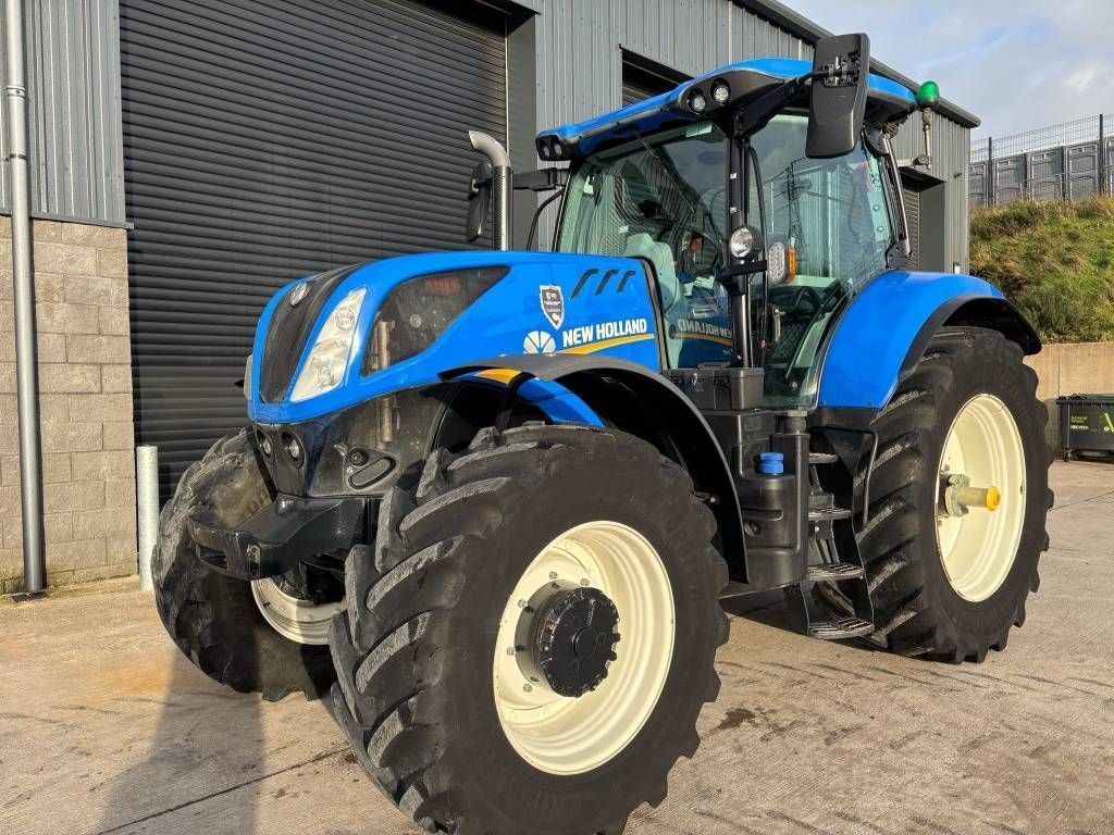New Holland T7.245 Traktor