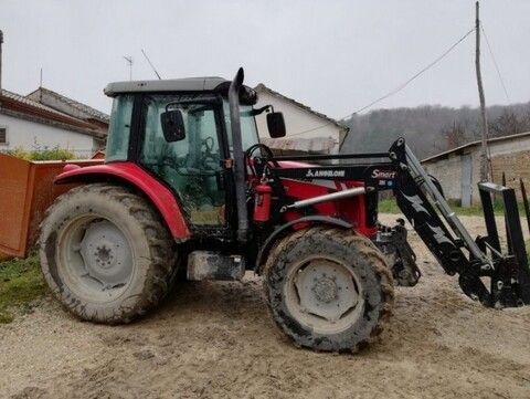 E-FARM: Massey Ferguson 5455 - Traktor - id 5VZQNGH - Baujahr: 2010 - Motorleistung (PS): 110,Italien
