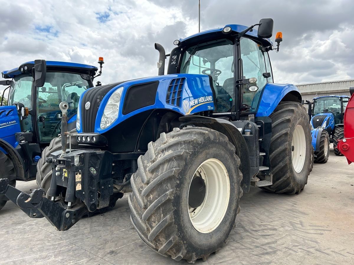 E-FARM: New Holland T8.390 - Tractor - id Y7UFUF1 - 75.000 € - Año: 2013 - Horas: 5500,Potencia del motor: 390,Italia