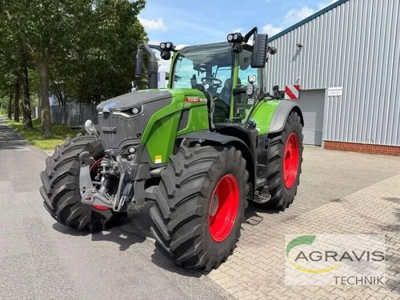 Fendt 728 Vario Profi Plus Tractor €254,000