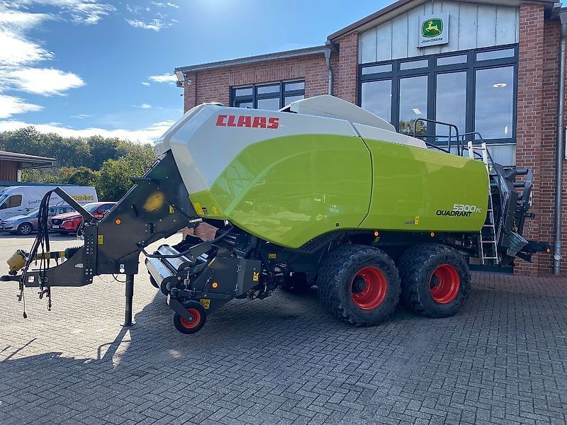 E-FARM: Claas Quadrant 5300 FC - Ballenpresse - id 1ATAM5D - 127.500 € - Baujahr: 2018 - Deutschland