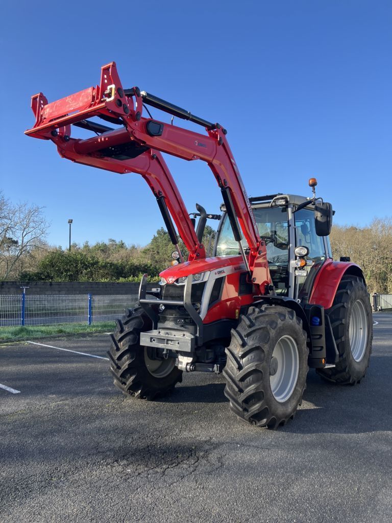 Massey Ferguson 6S.135 Traktor 85 000 €