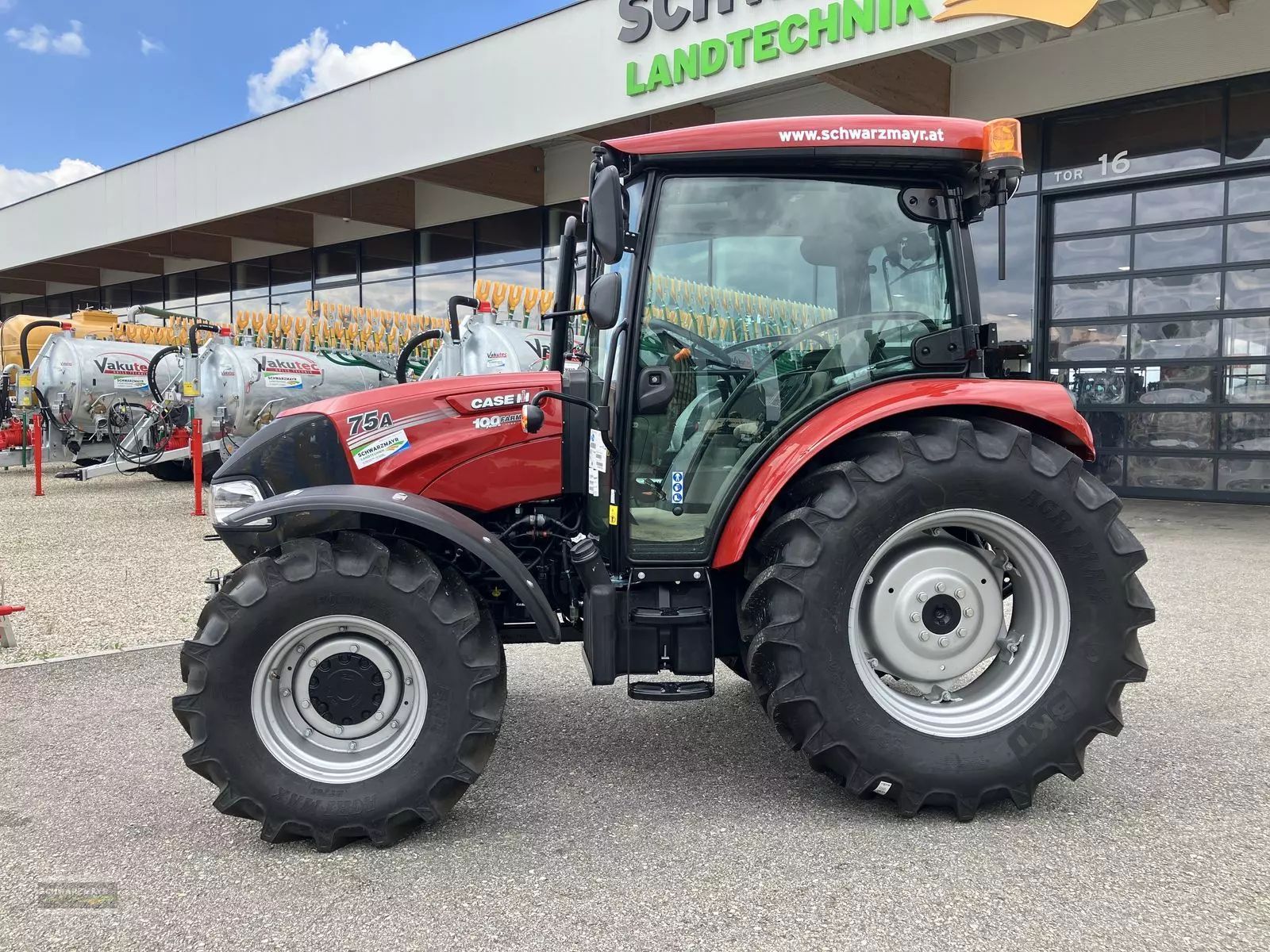 E-FARM: Case IH Farmall 75 - Tractor - id EN68C3J - Año: 2025 - Potencia del motor: 75,Austria