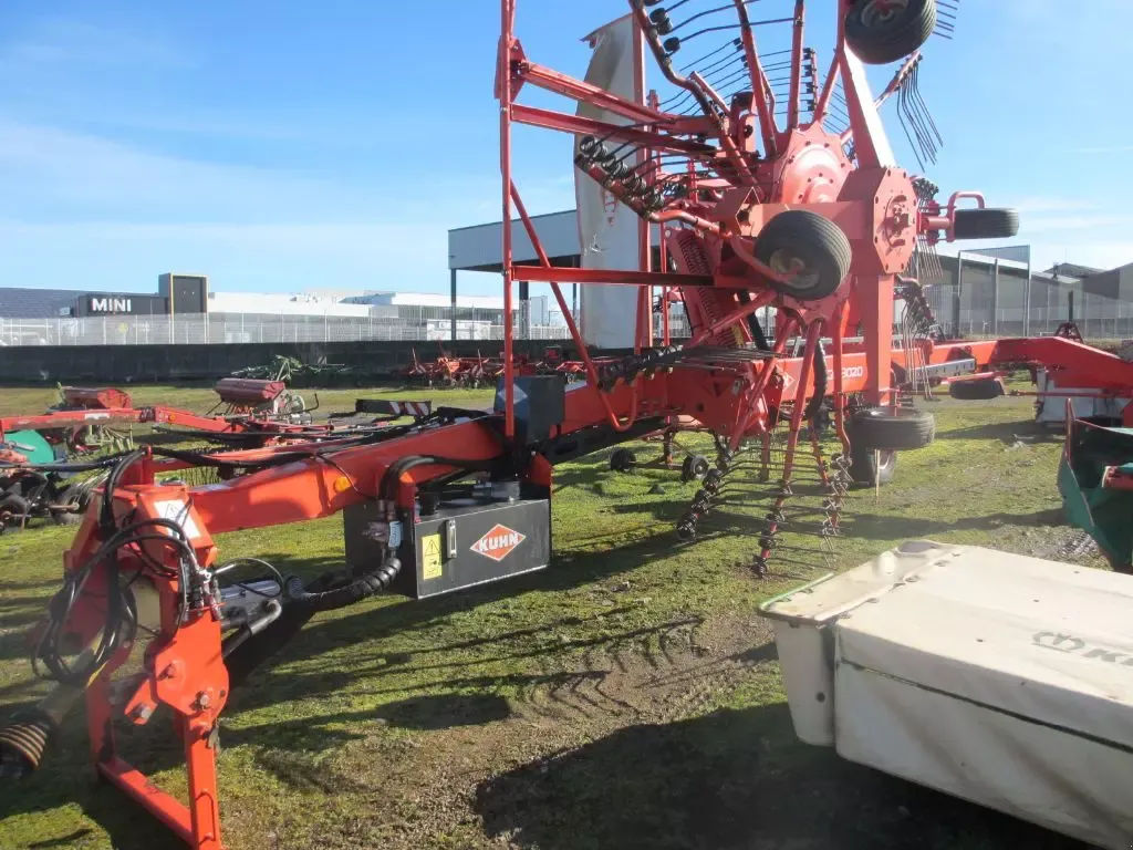 E-FARM: Kuhn GA 8020 - Rake - id ENTGH47 - €13,000 - Year of construction: 2010 - France
