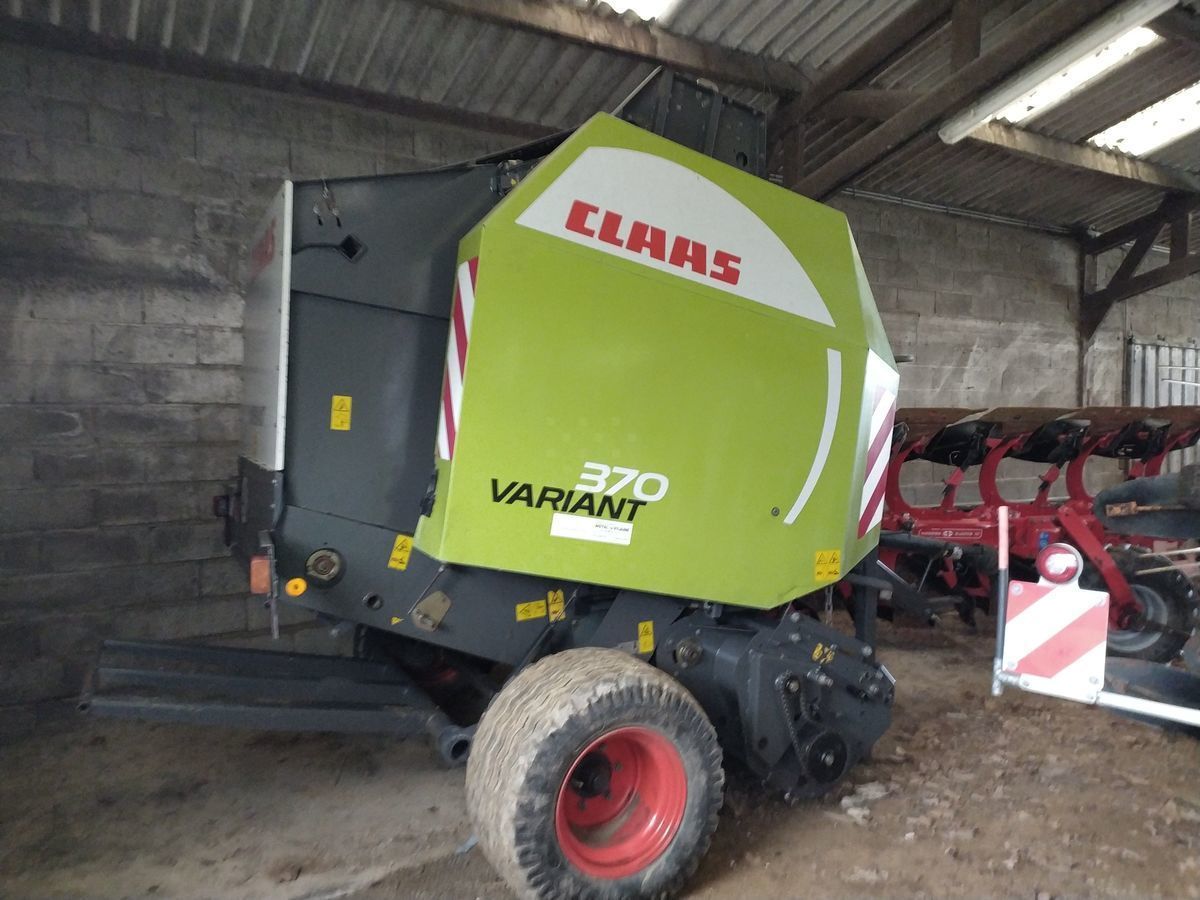 E-FARM: Claas Variant 370 - Balownica - id WVC7P96 - 10 900 € - Rok produkcji: 2011 - Wyprodukowane bele: 26 000,Francja