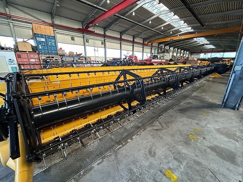 E-FARM: New Holland 760CG 12,5M/41FT - Header - id DV7DGXI - €54,000 - Engine hours: 760 - Germany
