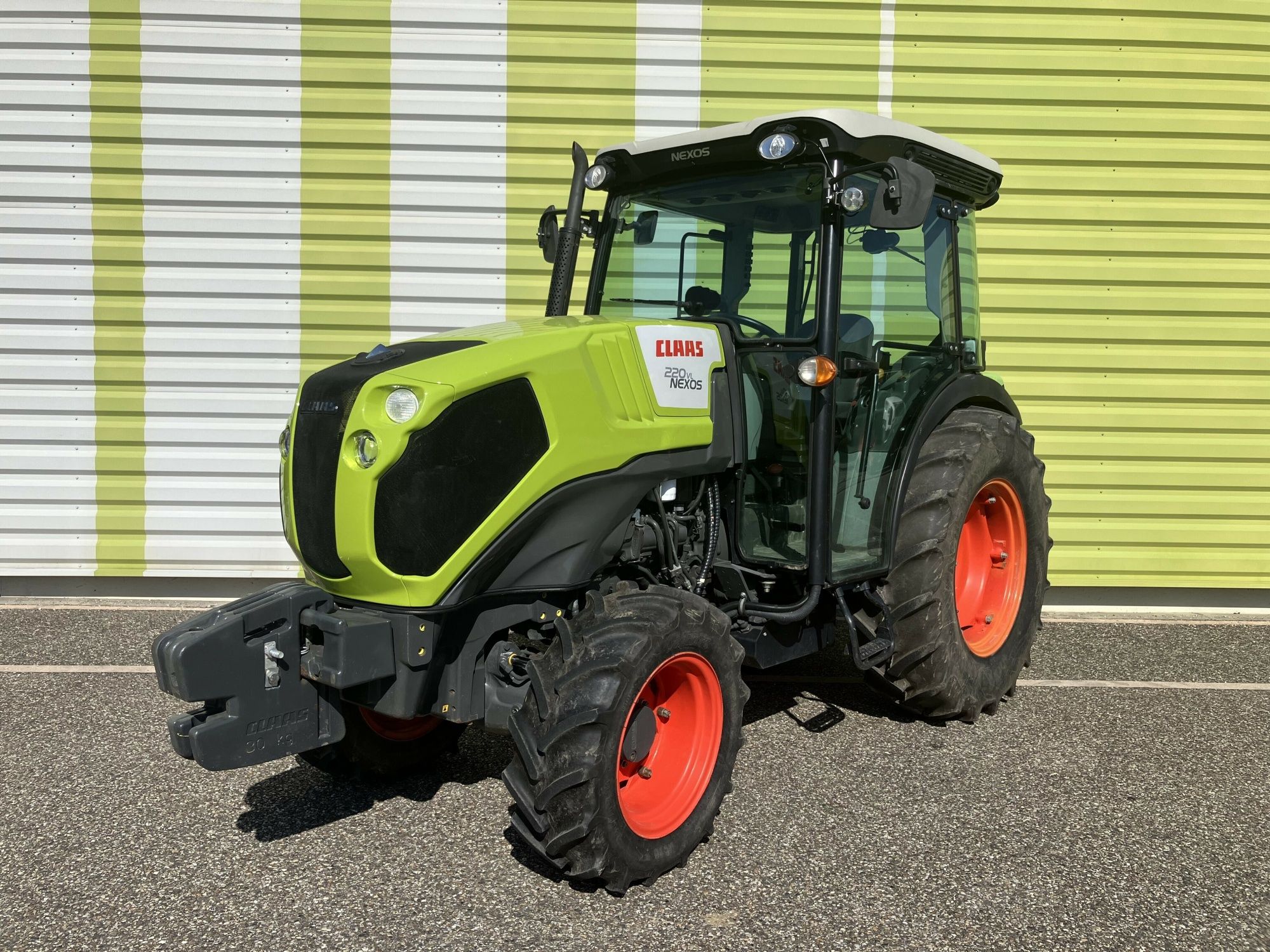 E-FARM: Claas Nexos 220 VL - Tractor - id 36TT6NX - 42.000 € - Año: 2019 - Horas: 950,Potencia del motor: 82,Francia