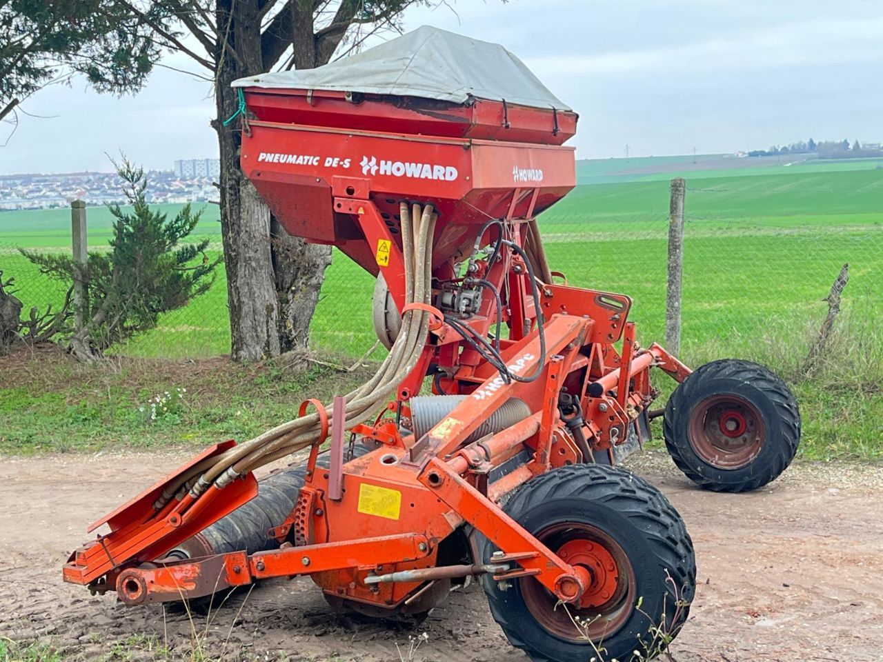 HOWARD semavator Power harrow €5,800