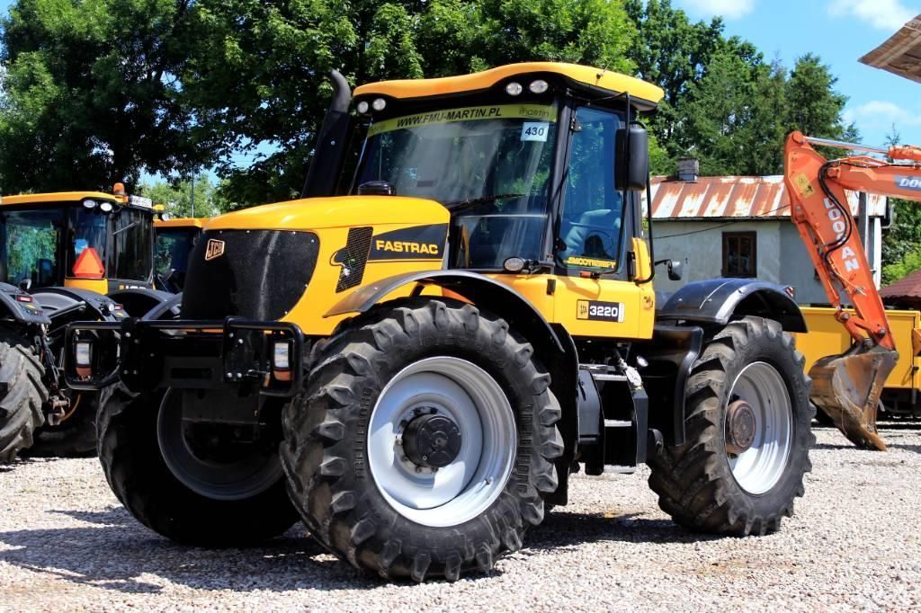 E-FARM: JCB fastrac 3220-65 - Tracteur - id 5C3PMBJ - 47 115 € - Année: 2004 - Pologne