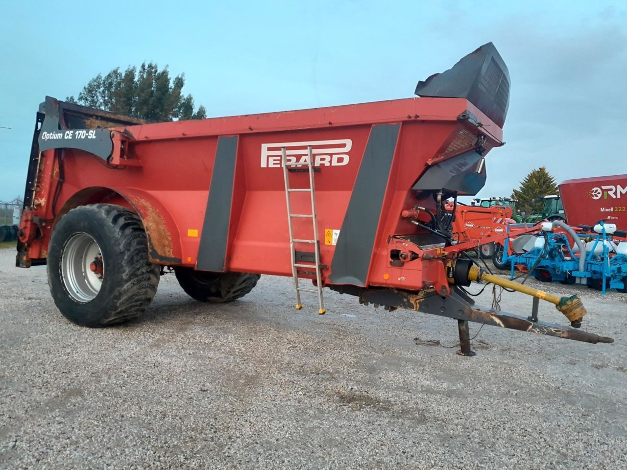 E-FARM: Perard ce 170 sl - Épandeur de fumier et de compost - id X1E8EKH - 19 900 € - Année: 2014 - France