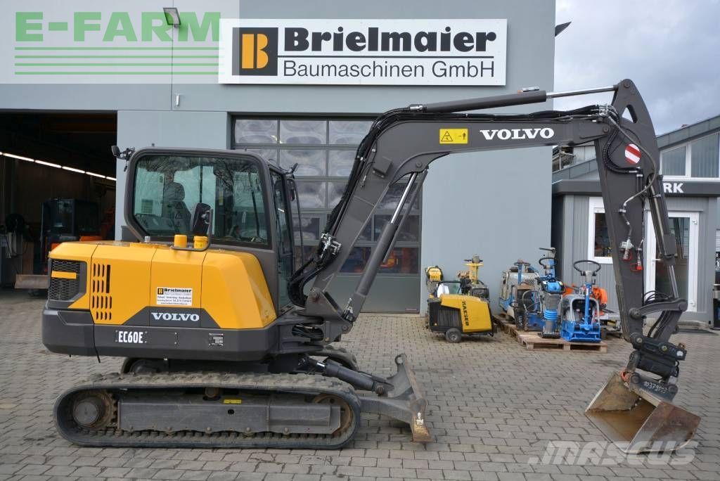 VOLVO ec 60 e Mini excavadora  56.900 €