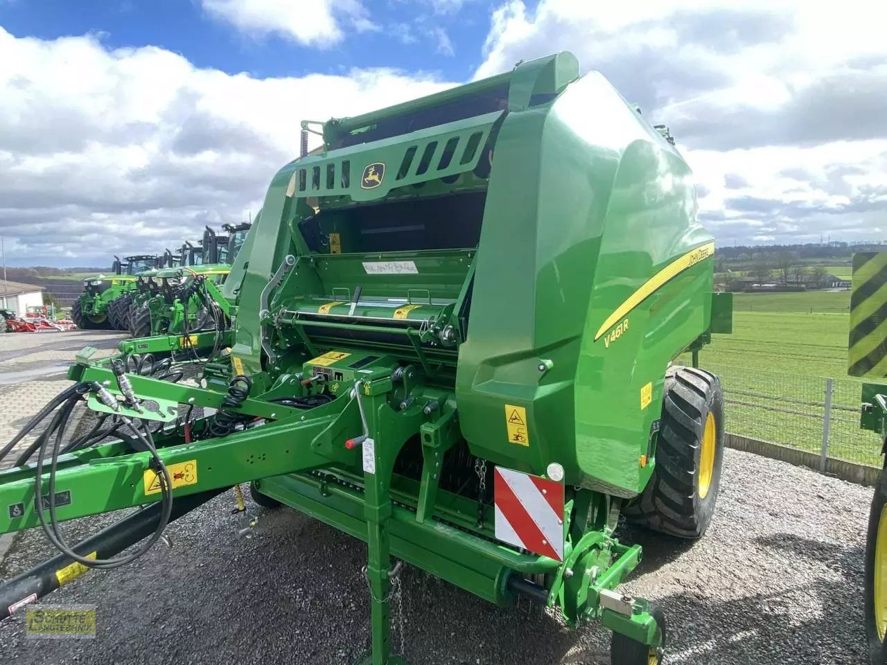 E-FARM: John Deere V461R - Presse à balles - id 7YLFGL9 - 58 500 € - Année: 2020 - Allemagne