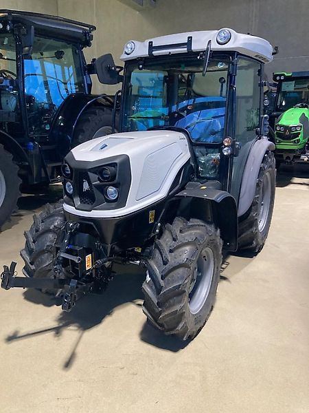 E-FARM: Deutz-Fahr 3060 - Traktor - id 1KLJK23 - Rok produkcji: 2024 - Motogodziny: 1,Moc silnika: 60,Niemcy