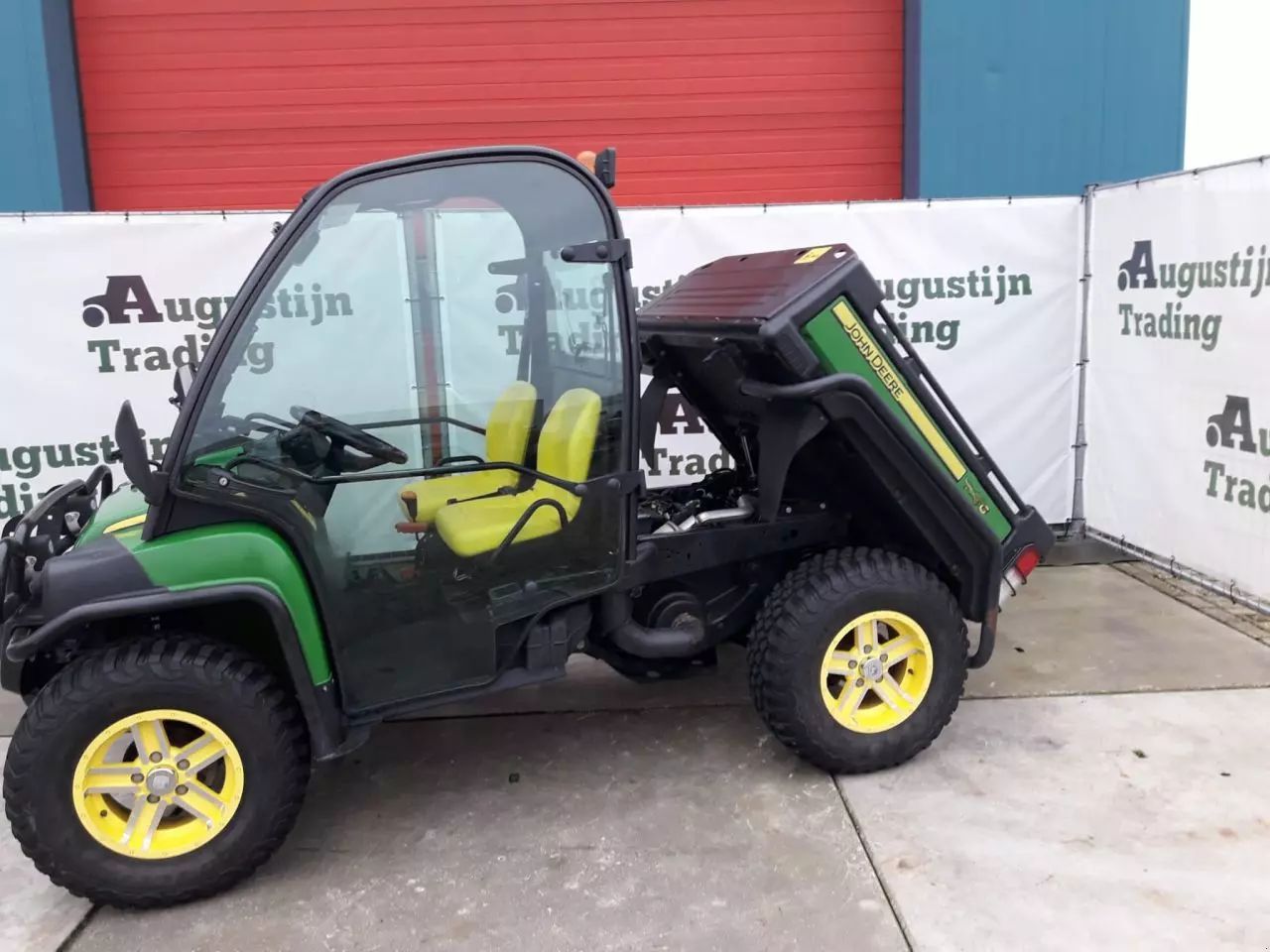 John Deere 855 Pojazd silnikowy 14 500 €