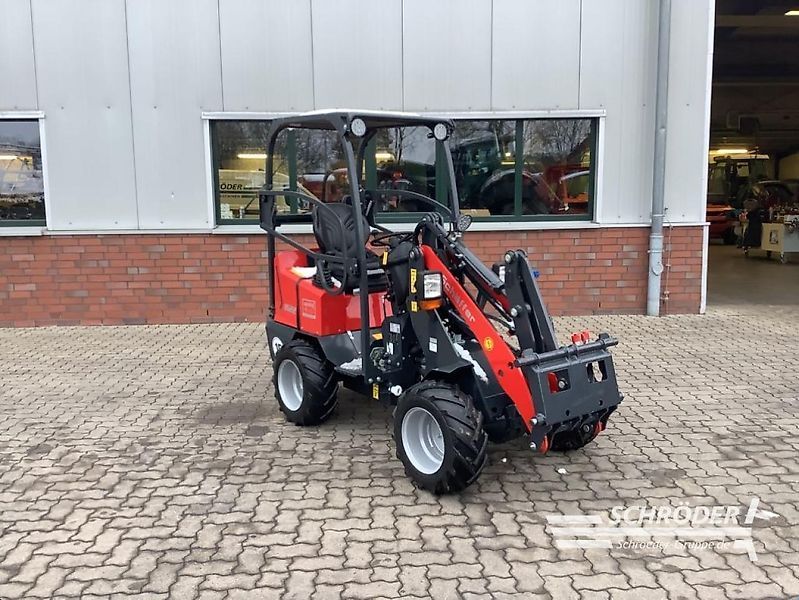 Schäffer 1622 Skid steer loader €24,000