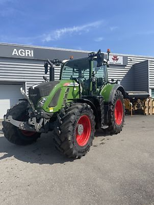 Fendt 716 Vario Traktor 119 000 EUR