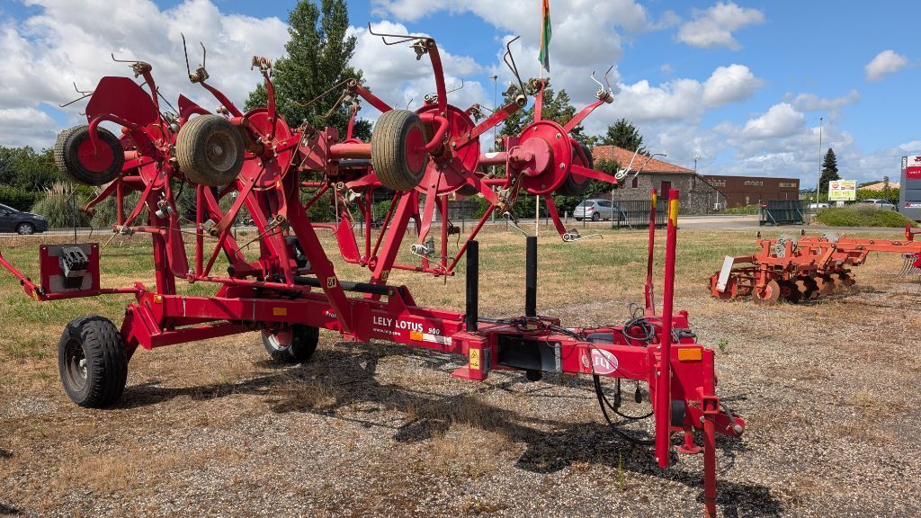 Lely Lotus 900 Profi Tedder €7,000