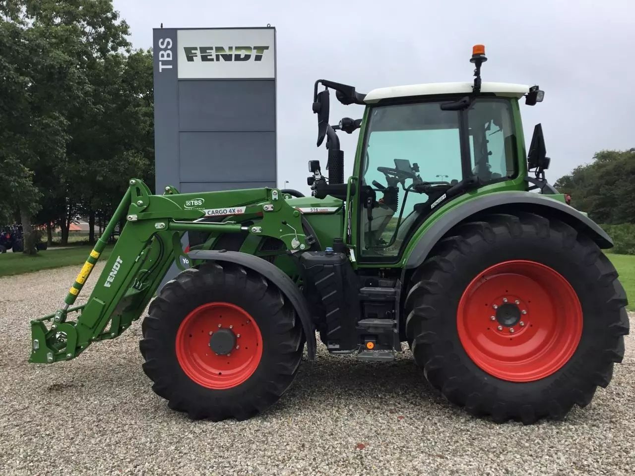 E-FARM: Fendt 516 Vario - Trattore - id XY6MMV6 - 174.260 € - Anno di costruzione: 2024 - Ore: 276,Potenza del motore: 165,Danimarca