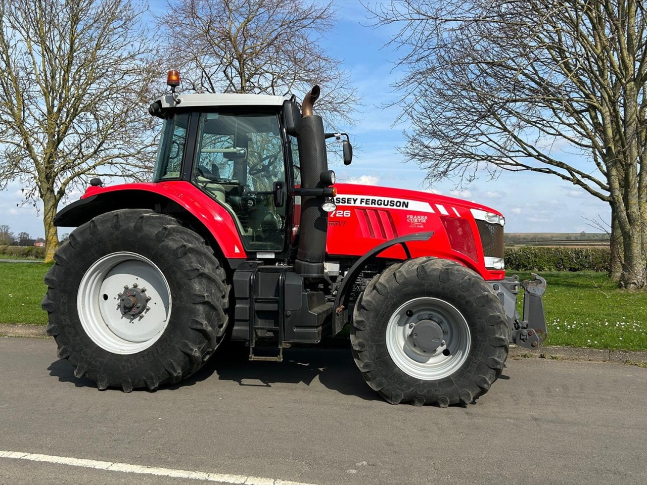 Massey Ferguson 7726 tractor 80 468 €
