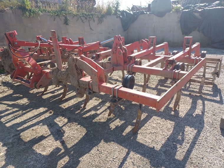 E-FARM: Quivogne cl 35 quivogne - Cultivateur - id UGRIXSD - 6 800 € - Année: 2003 - France