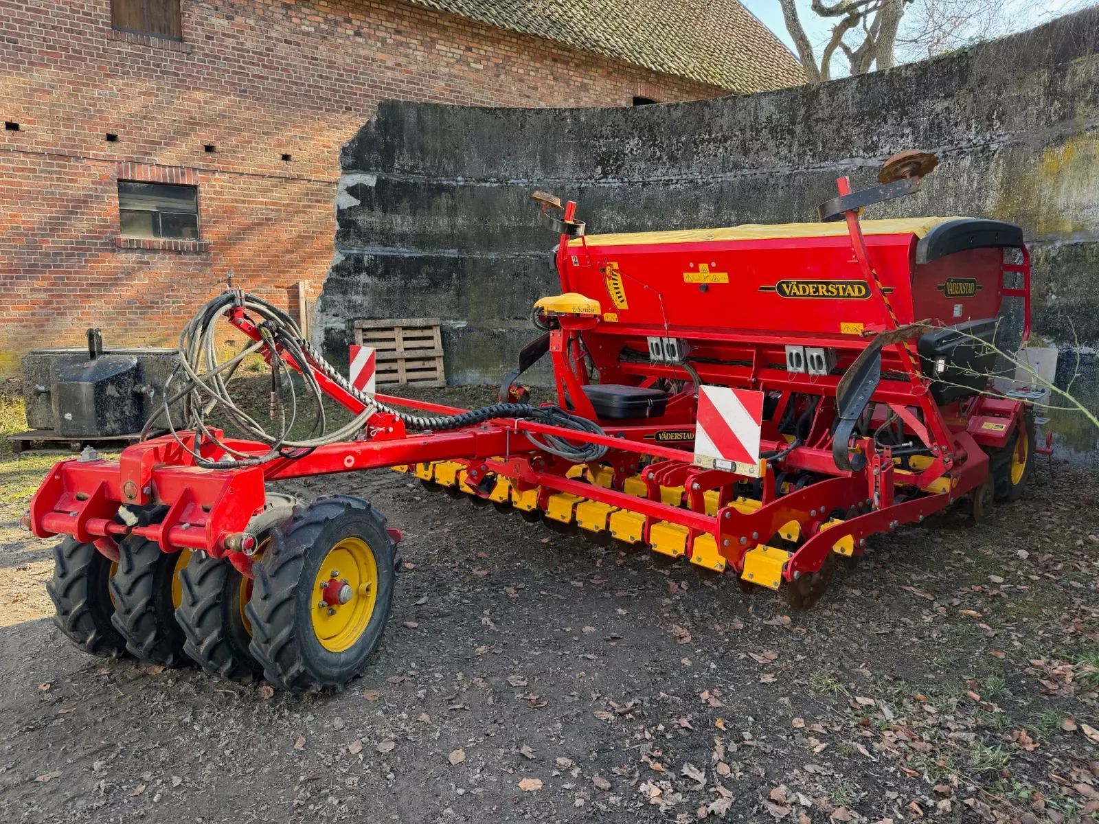 VÄDERSTAD Rapid 300 S Siewnik rzędowy/agregat uprawowo-siewny 33 300 €