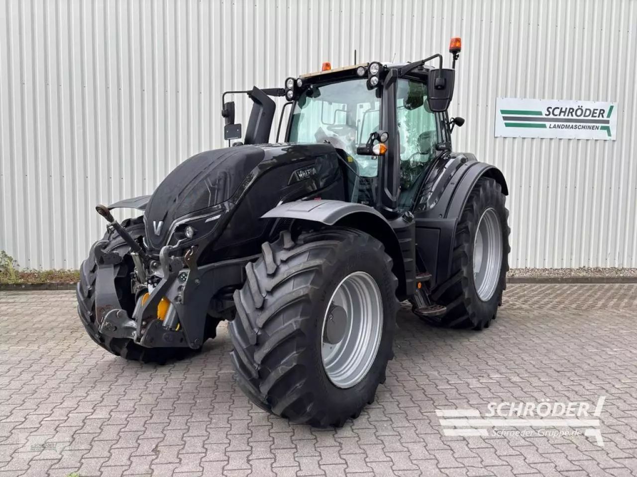 Valtra T 174 ED SmartTouch Трактор 68 885 €