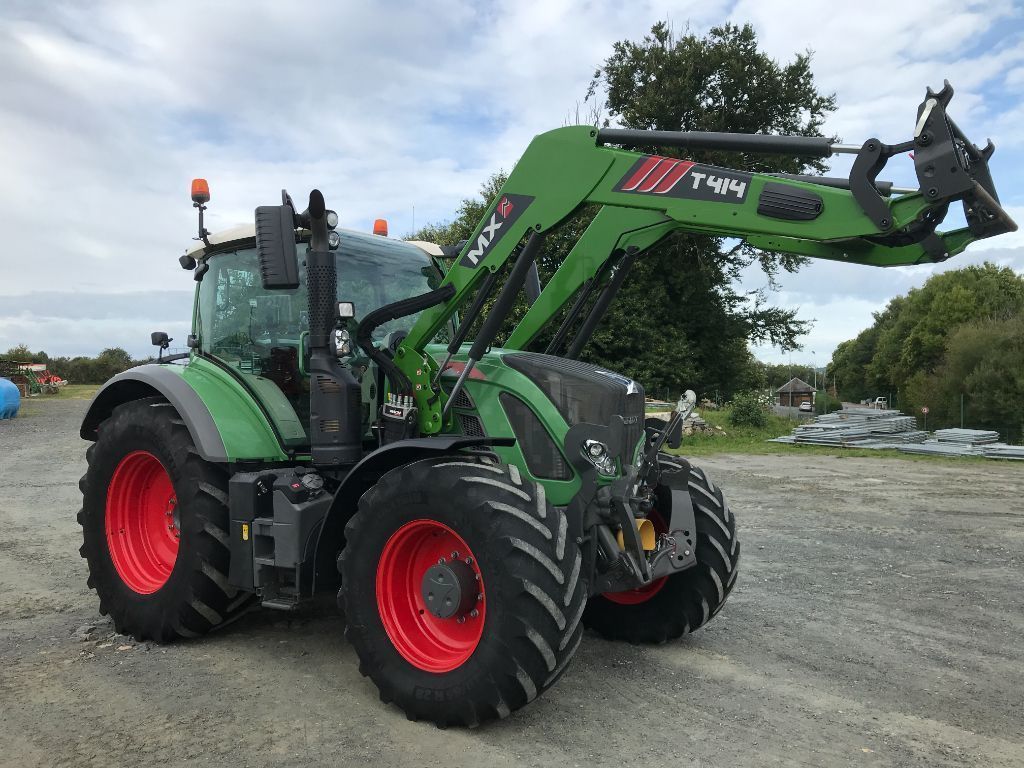 E-FARM: Fendt 716 Vario Profi - Trattore - id CHX18QS - 97.000 € - Anno di costruzione: 2016 - Ore: 4.875,Potenza del motore: 165,Francia