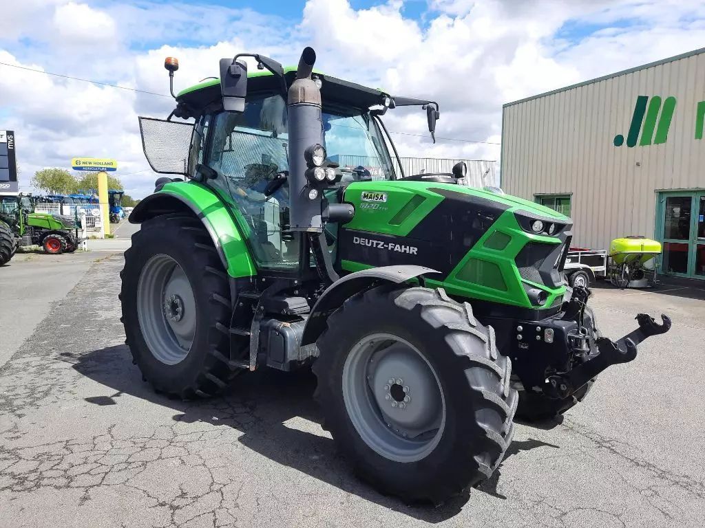 E-FARM: Deutz-Fahr Agrotron 6120 - Tracteur - id LZEHHKI - 59 000 € - Année: 2019 - Lecture du nombre d'heure: 3 010,Puissance du moteur (chevaux): 120,France